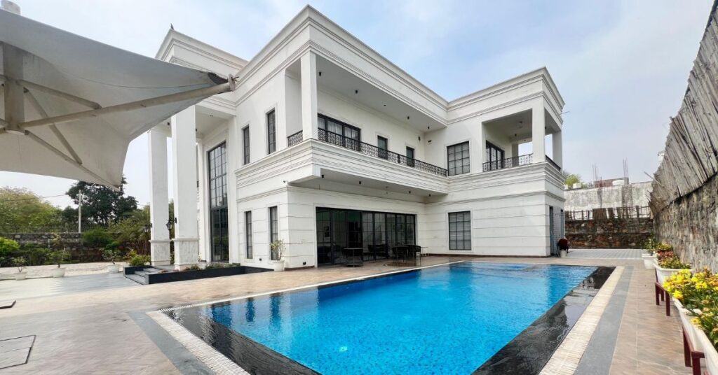 farmhouse vs banquet hall