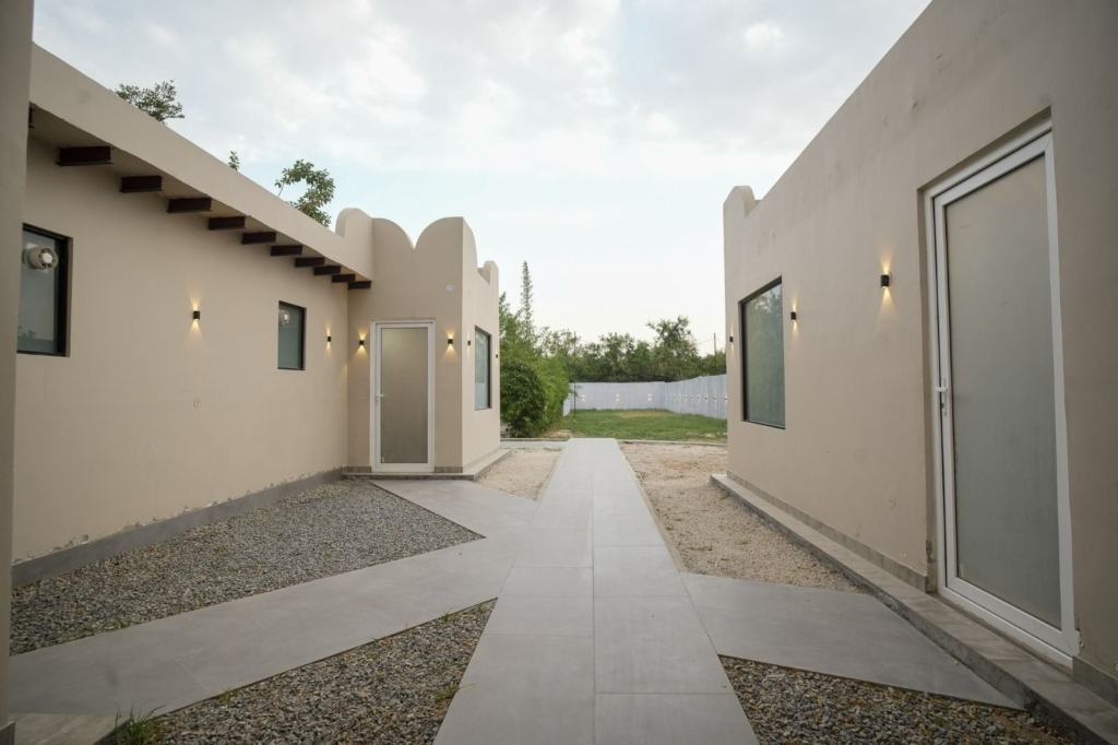 Book farmhouse now