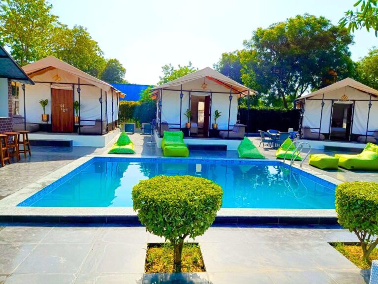 Chattarpur farms