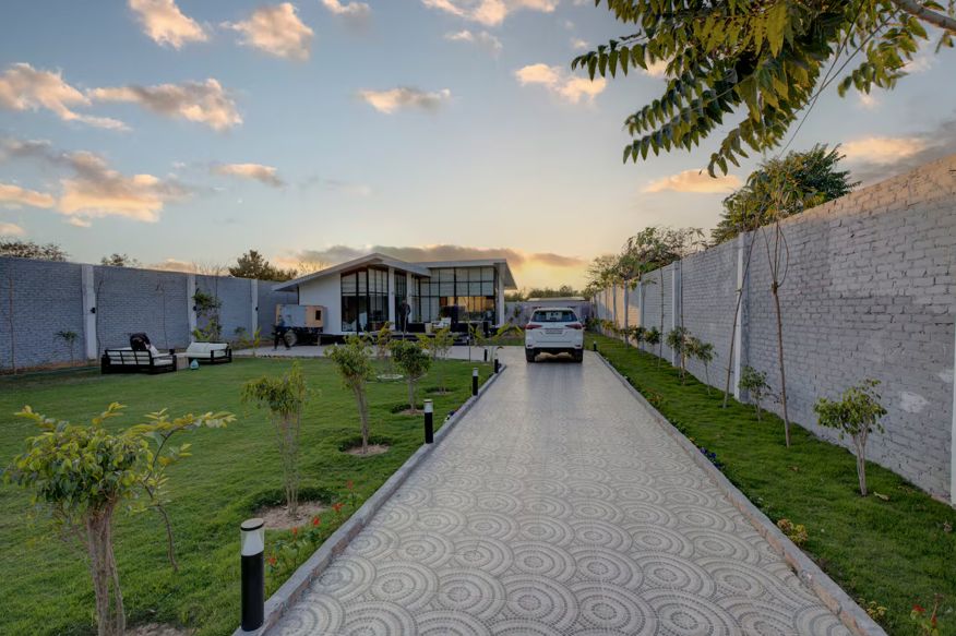 luxury farmhouse Delhi NCR