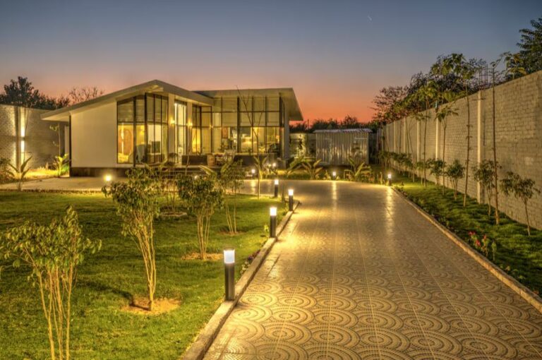 luxury farmhouse Delhi NCR